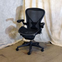 Herman-Miller-Aeron-Size-B-(Standard)-Office-Chair-Black-Mesh