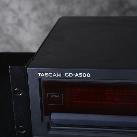 TASCAM CD-A500 CDプレーヤー Tascam CD-A500 CD Player and Cassette Combo Player
