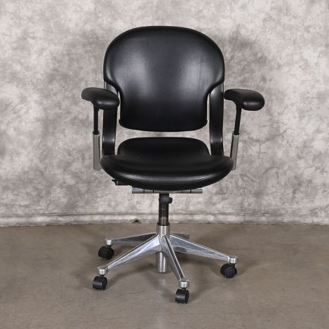 Herman-Miller-Equa-Office-Chair-Black-Vinyl-Adjustable-with-Arms