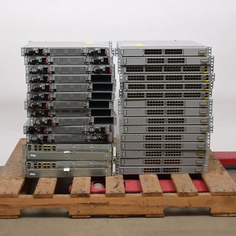 Lot-of-28-Cisco-Routers-&-Switches