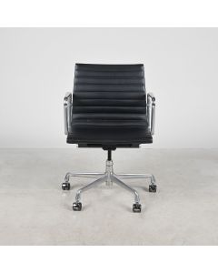 Herman Miller Eames Aluminum Group Management Chair Black