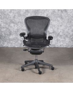 Damaged Herman Miller Aeron Size B Office Chair