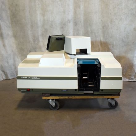 Cary 5E Spectrophotometer 190 to 1100nm  ±0.5 nm