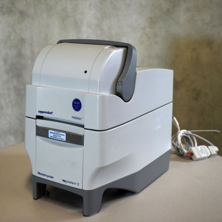 Eppendorf Mastercycler ep realplex^2 PCR/Thermal Cycler 96 Wells