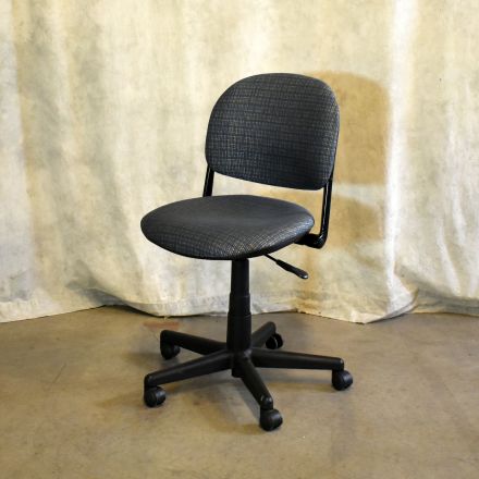 KI Torsion Office Chair Blue Pattern Fabric Adjustable No Arms with Wheels