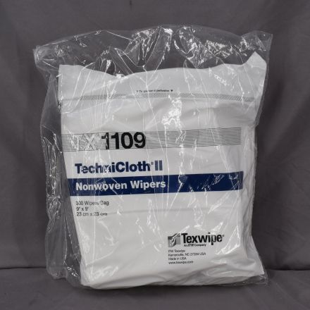 Pack of Texwipe TX1109 Wipes