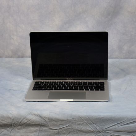 Apple Inc. MacBookPro13,1 2.4 GHz 16 GBytes Flash Grade:B