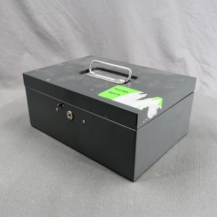MMF Industries Cash Bag/Box Metal Includes Key 10.5"x7.5"x4.5"