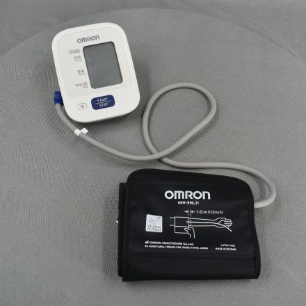 OMRON HEM-7121-2 Blood Pressure Monitor/Analyzer