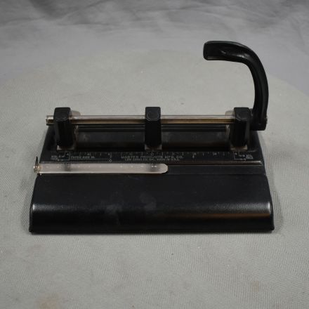 Master Products 1325 Heavy Duty Hole Punch Black Metal