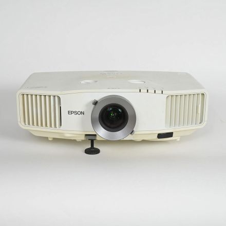 Epson PowerLite Pro G5550 LCD Projector 1024x768 HDMI VGA No Remote