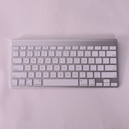 Apple A1314 Wireless Keyboard