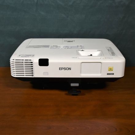 Epson PowerLite 1940W Video Projector 1280x800 DisplayPort, VGA, HDMI LCD Remote Not Included