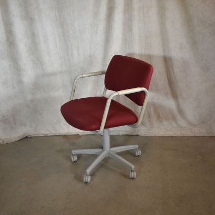 Steelcase Cantilever Office Chair Red Fabric Not Adjustable with Arms with Wheels