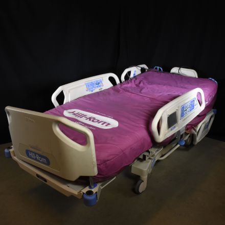 Hill-Rom P1900 Gurney/Stretcher/Transport Includes Foot Rests & Head Rest Mattress Included 400 lb. Capacity 87"x40"