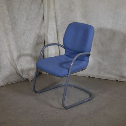 Steelcase Sensor Conversation/Side Chair B366 Blue Blue Violet V4 Fabric with Arms
