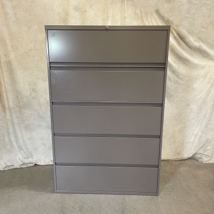 Steelcase 942561RW Gray Metal 5 Drawer File Cabinet Lockable Includes Key 42"x18"x65"