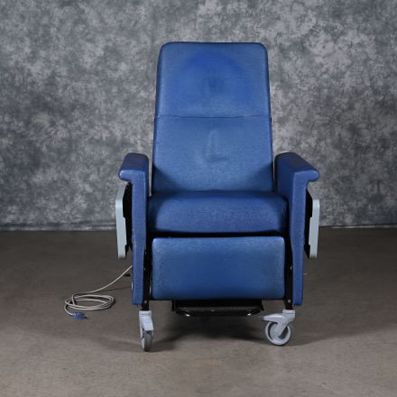 Recliner with Arms with Wheels Electrical