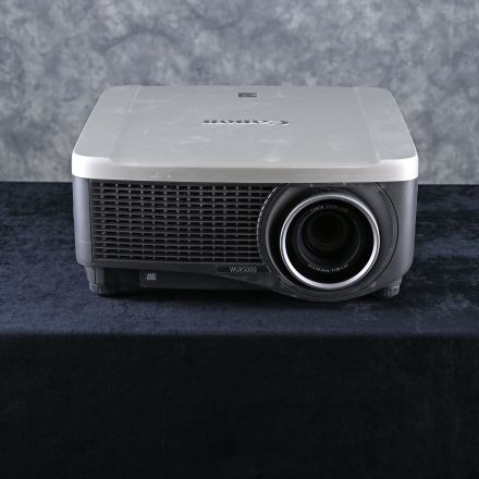 Canon WUX5000 Video Projector 1920x1200 DVI, HDMI, VGA LCD Remote Not Included