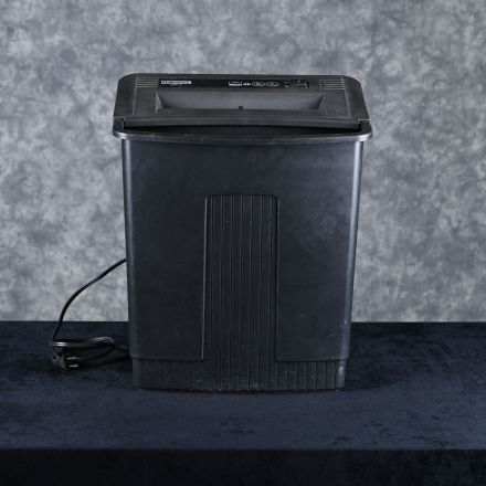 Fellowes DM-3 Paper Shredder (7 Sheet)