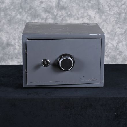 Sentry V530 Residential Safe Metal Combination Lock & Includes Key 17"x16"x12"