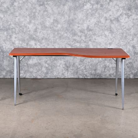 Desk Medium Wood Colored Laminate L-Shape (Right Return) with Cord Cut-Out 64.5"x31"x29"