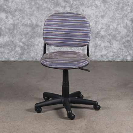 KI Torsion Office Chair Blue Pattern Fabric Adjustable No Arms with Wheels