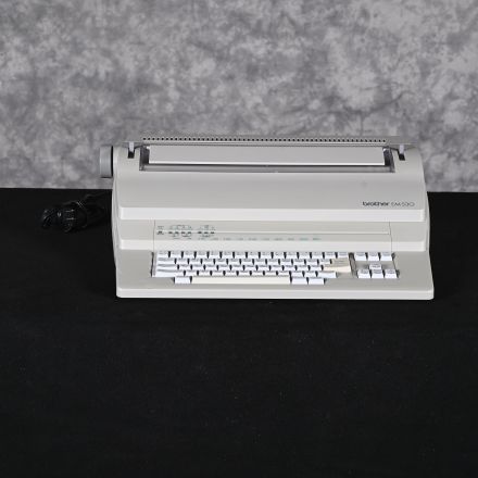 Brother EM-530 Typewriter Beige