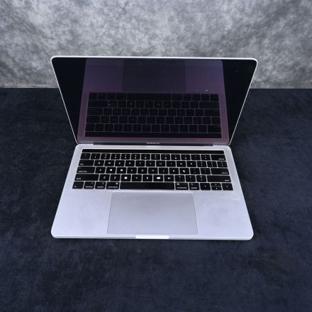 Apple Inc. 2019 MacBook Pro 13" i5 macOS Monterey 512GB Grade:C