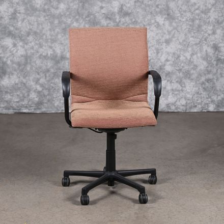 Steelcase Protégé Office Chair Brown Pattern Fabric Adjustable with Arms with Wheels