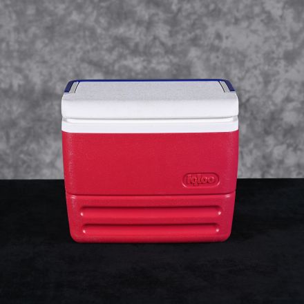 Igloo Cool 8 Cooler Red Plastic 11.5"x9"x10"