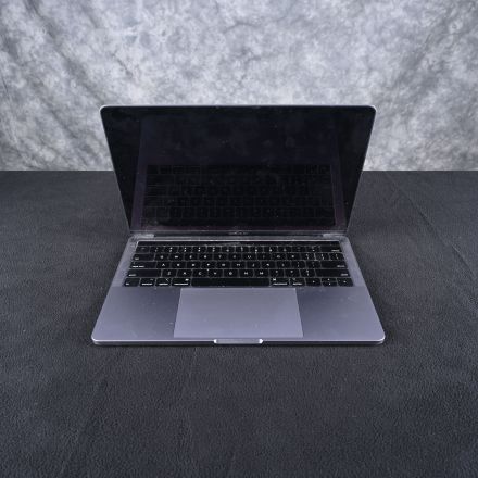 Apple 2019 MacBook Pro 13" Space Gray i7 macOS Sequoia 256GB Grade:C