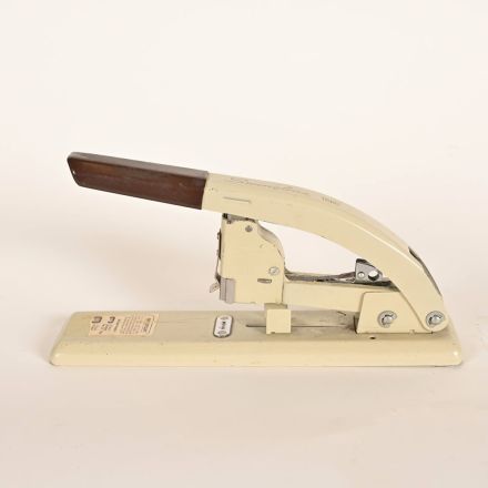 Swingline 113 Heavy-Duty Stapler, Beige Metal