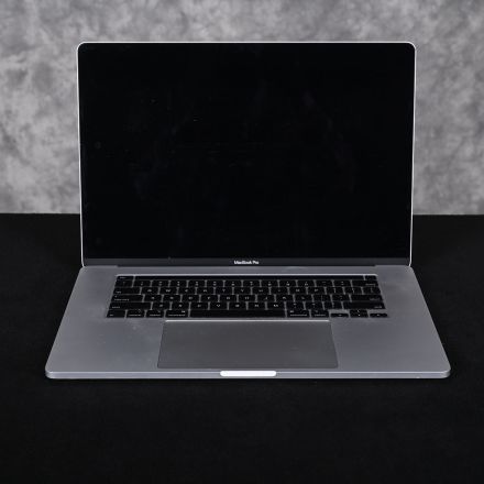 Apple 2019 MacBook Pro 16" i7 macOS Tahoe 512GB Grade:B