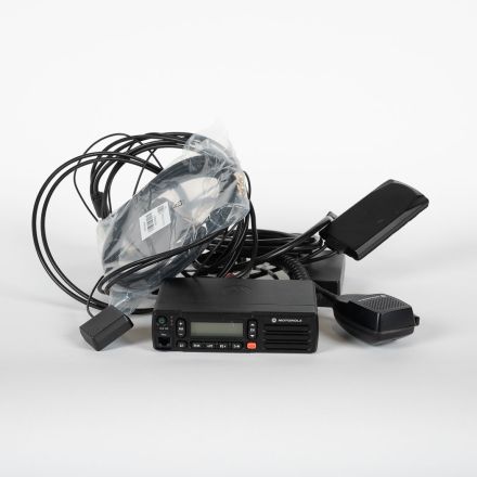 Motorola TLK 150 (HK2131A) Mobile Two-Way Radio w/ Mic Antenna Power Cable Included