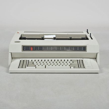 Damaged Vintage IBM Wheelwriter 6 Series II Typewriter Beige