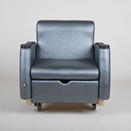 Damaged Leland TR1800 Medical Sleeper Chair Recliner on Casters
