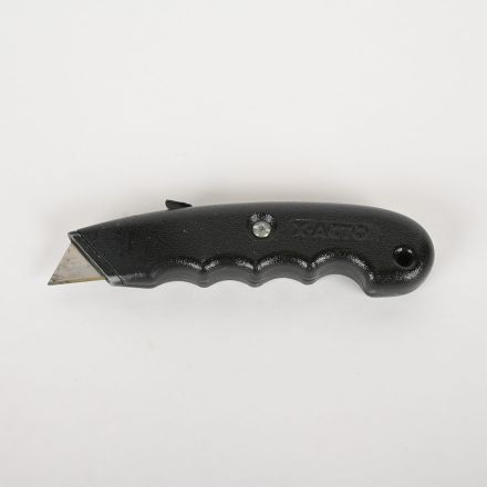 X-ACTO Heavy Duty Retractable Utility Knife w/ Replaceable Blade