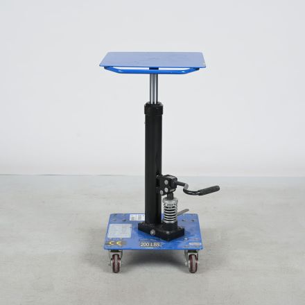 Global Industrial MD0246 Hydraulic Lift Table Cart 200 lb Capacity Adjustable Height