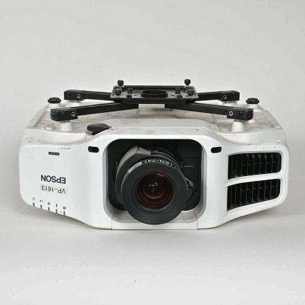 Epson G7000W Video Projector 1280x800 DisplayPort, DVI, HDMI, & VGA LCD Remote Not Included