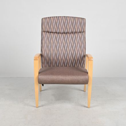 Krug Jordan Series Patient Chair; Brown Upholstered Seat; Patterned Back; Wood Arms