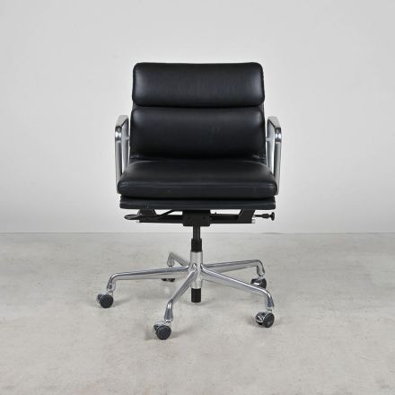 Herman Miller Eames Aluminum Group Management Chair Black