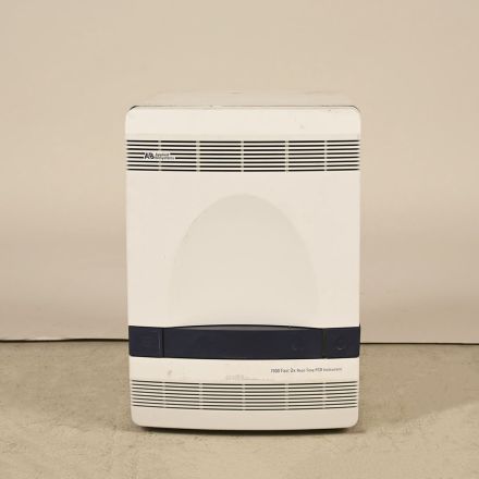 Applied Biosystems 7500 Fast Dx Real-Time PCR Instrument 4407205