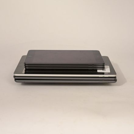Lot of 6 Various Apple iPad Tablets