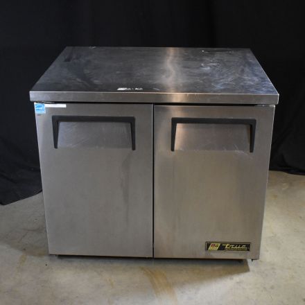 TRUE TUC-36-LP Undercounter Refrigerator