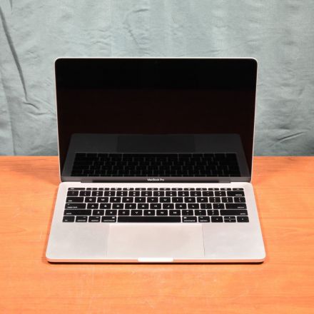 Apple Inc. MacBookPro14,1 Intel(R) Core(TM) i7-7660U CPU @ 2.50GHz 8 GBytes Flash Grade:C